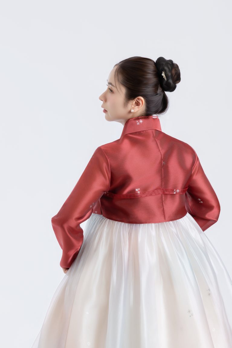 CÔNG CHÚA A7 hover layout