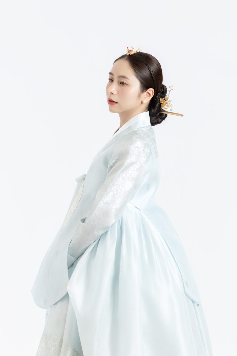 HOÀNG HẬU Q1 hover layout