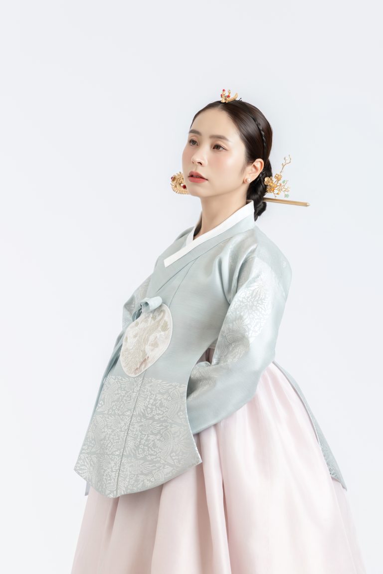 HOÀNG HẬU Q7 hover layout