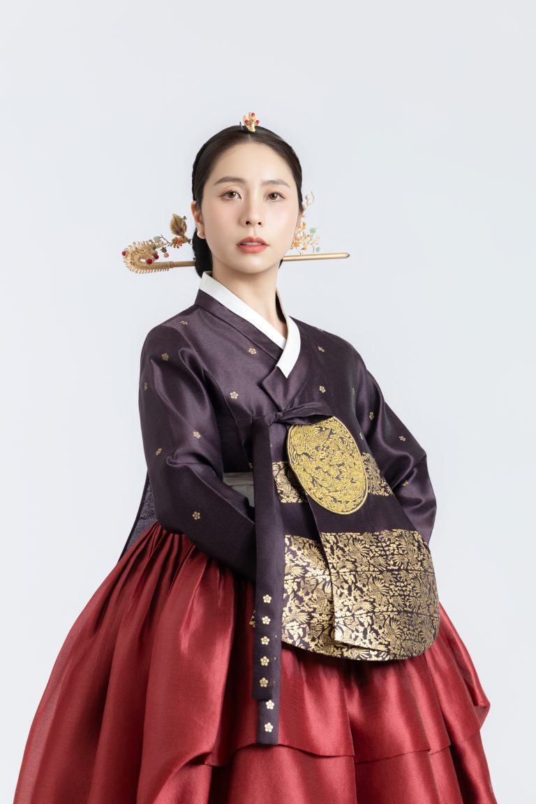 HOÀNG HẬU Q11 hover layout