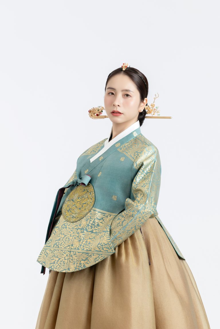 HOÀNG HẬU Q13 hover layout