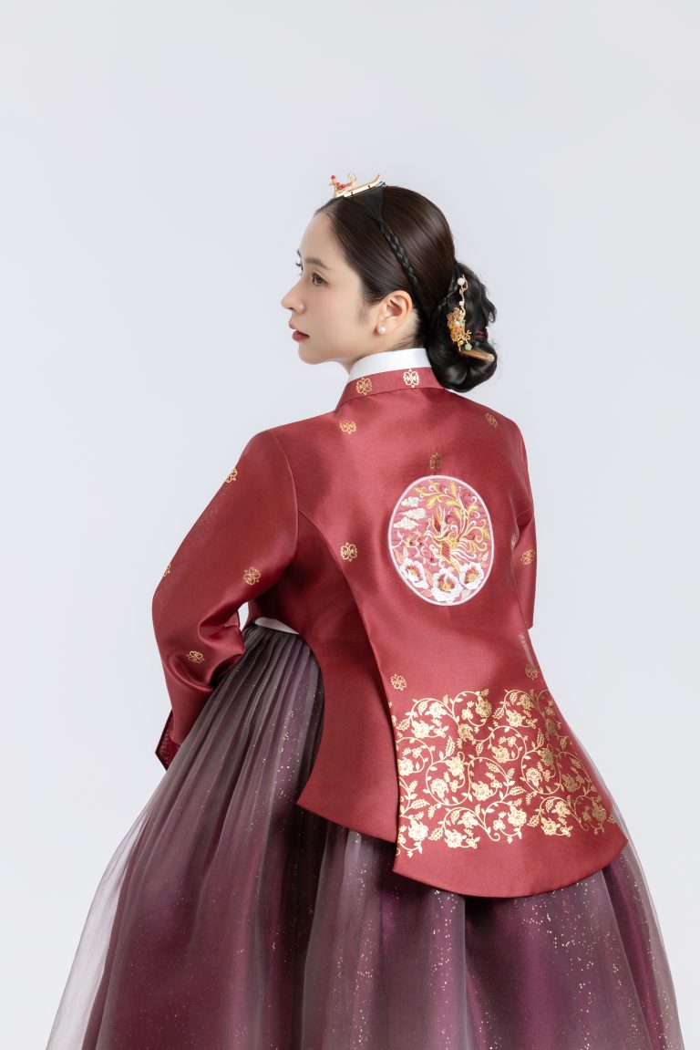 HOÀNG HẬU Q15 hover layout