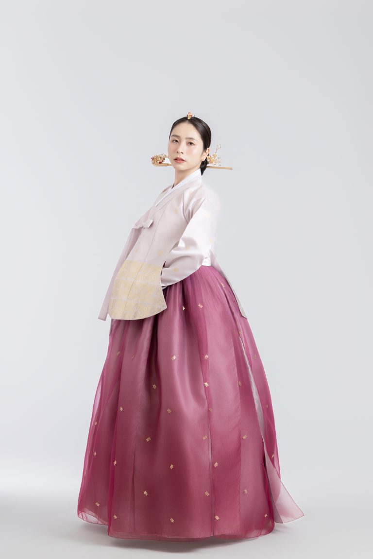 HOÀNG HẬU Q20 hover layout