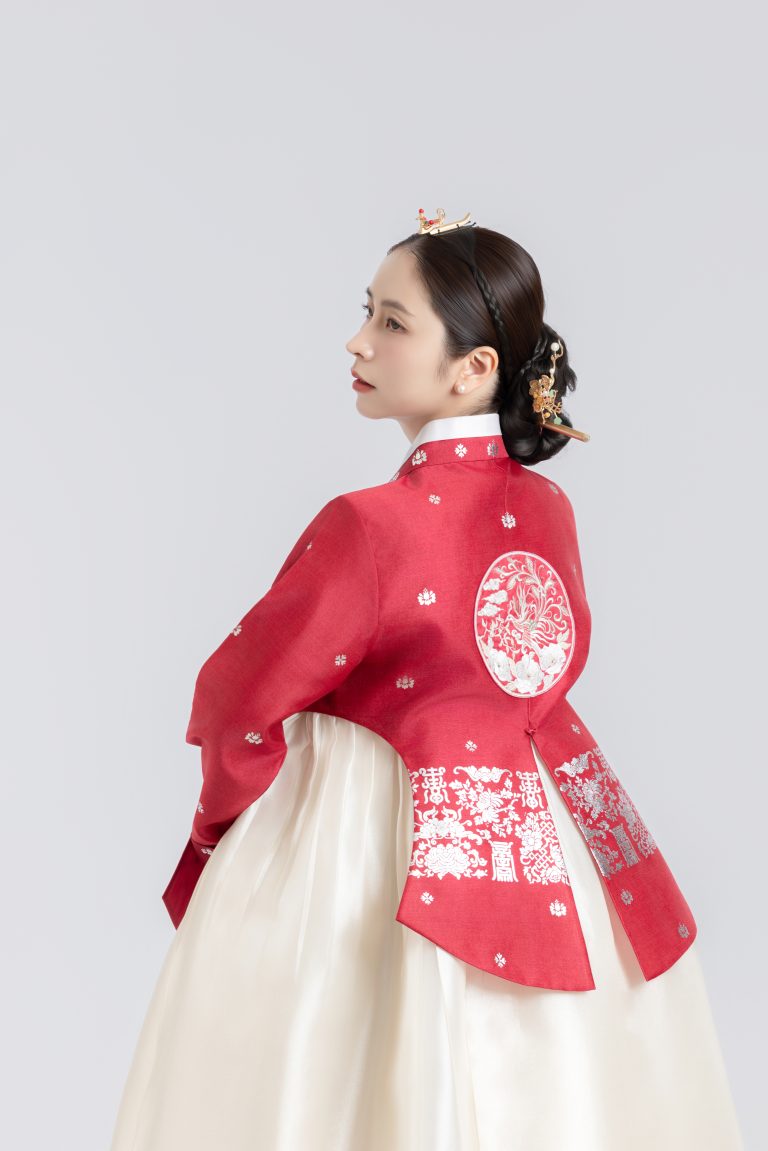 HOÀNG HẬU Q23 hover layout