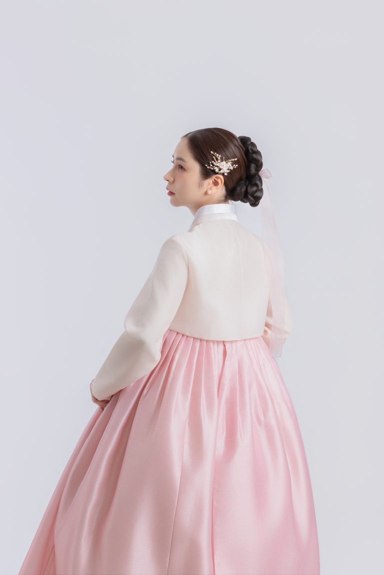 CÔNG CHÚA A9 hover layout