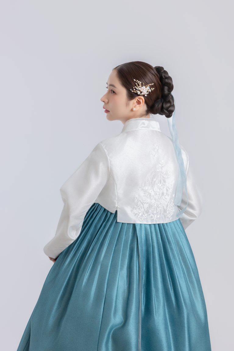 CÔNG CHÚA A14 hover layout