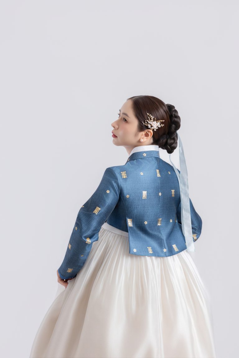 CÔNG CHÚA A16 hover layout