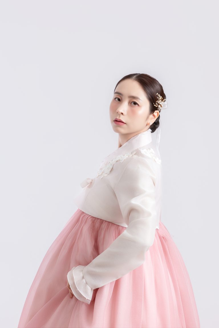 CÔNG CHÚA A23 hover layout