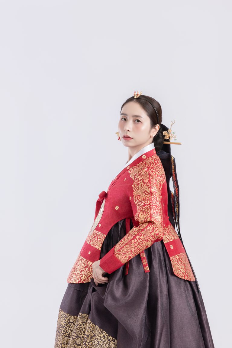 COMBO HOÀNG HẬU Q13 hover layout