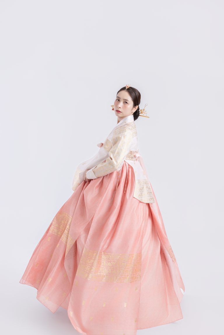 COMBO HOÀNG HẬU Q16 hover layout