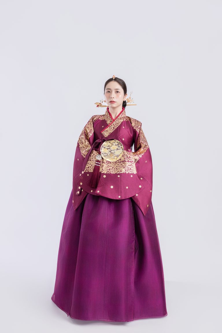 COMBO HOÀNG HẬU Q18