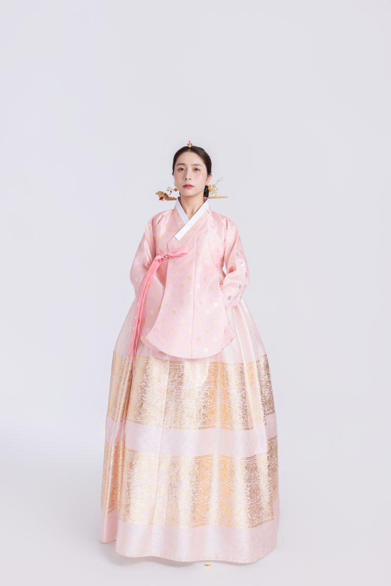 COMBO HOÀNG HẬU Q8